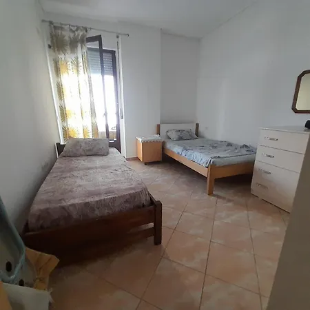 Apartment Me Qera Ditore Polisi i Vogel